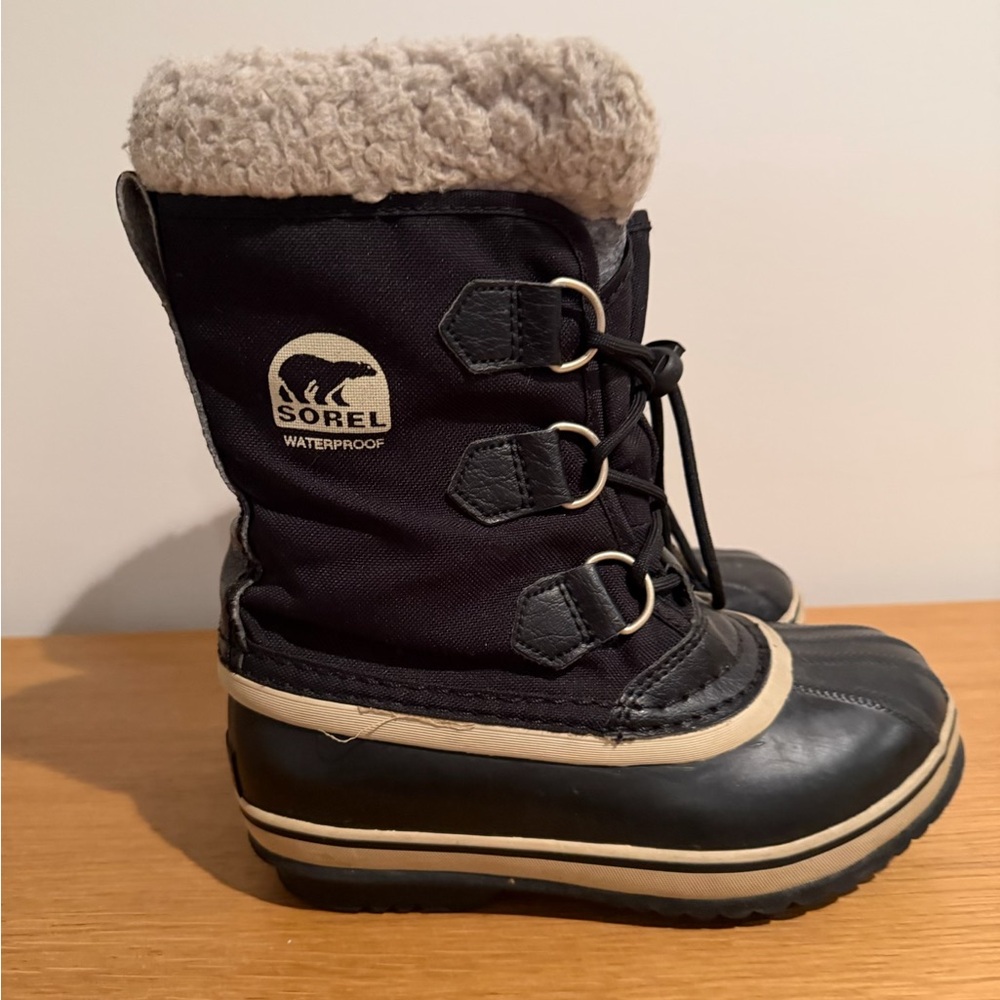 Sorel Black and Tan Waterproof Boots